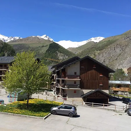 Pour 3 Personnes Avec Balcon Ouest, Au Centre De Valloire, Proche Commerces Et - Fr-1-263-461 דירה ואלואר