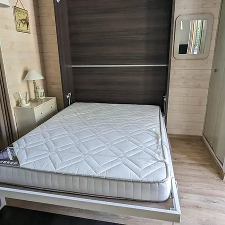 Pour 3 Personnes Avec Balcon Ouest, Au Centre De Valloire, Proche Commerces Et - Fr-1-263-461 Apartment