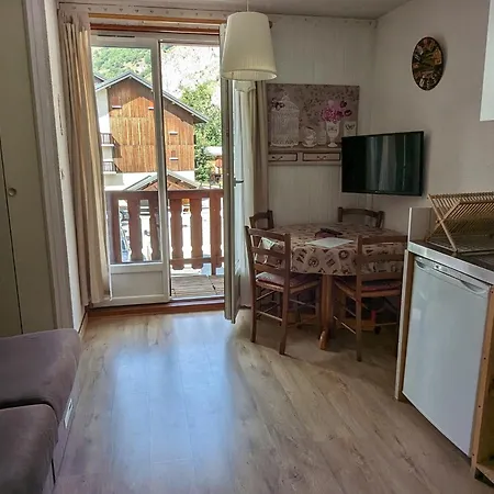 Pour 3 Personnes Avec Balcon Ouest, Au Centre De Valloire, Proche Commerces Et - Fr-1-263-461 Apartment Valloire