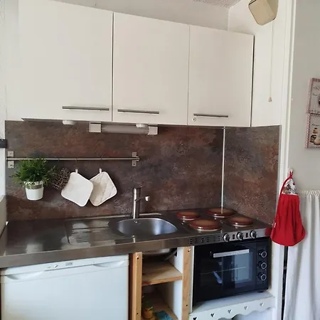 Pour 3 Personnes Avec Balcon Ouest, Au Centre De Valloire, Proche Commerces Et - Fr-1-263-461 * Valloire
