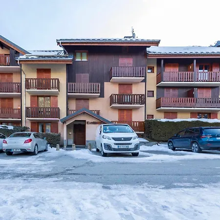 Ouest Pour 3 Personnes A *